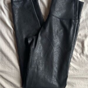 Offline by Aerie Women's Black Leggings Size XS Athletic